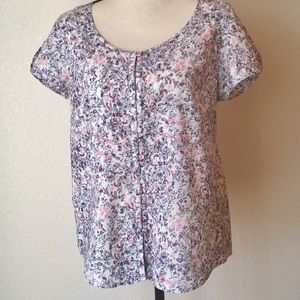 NWOT Eddie Bauer women’s button up top.